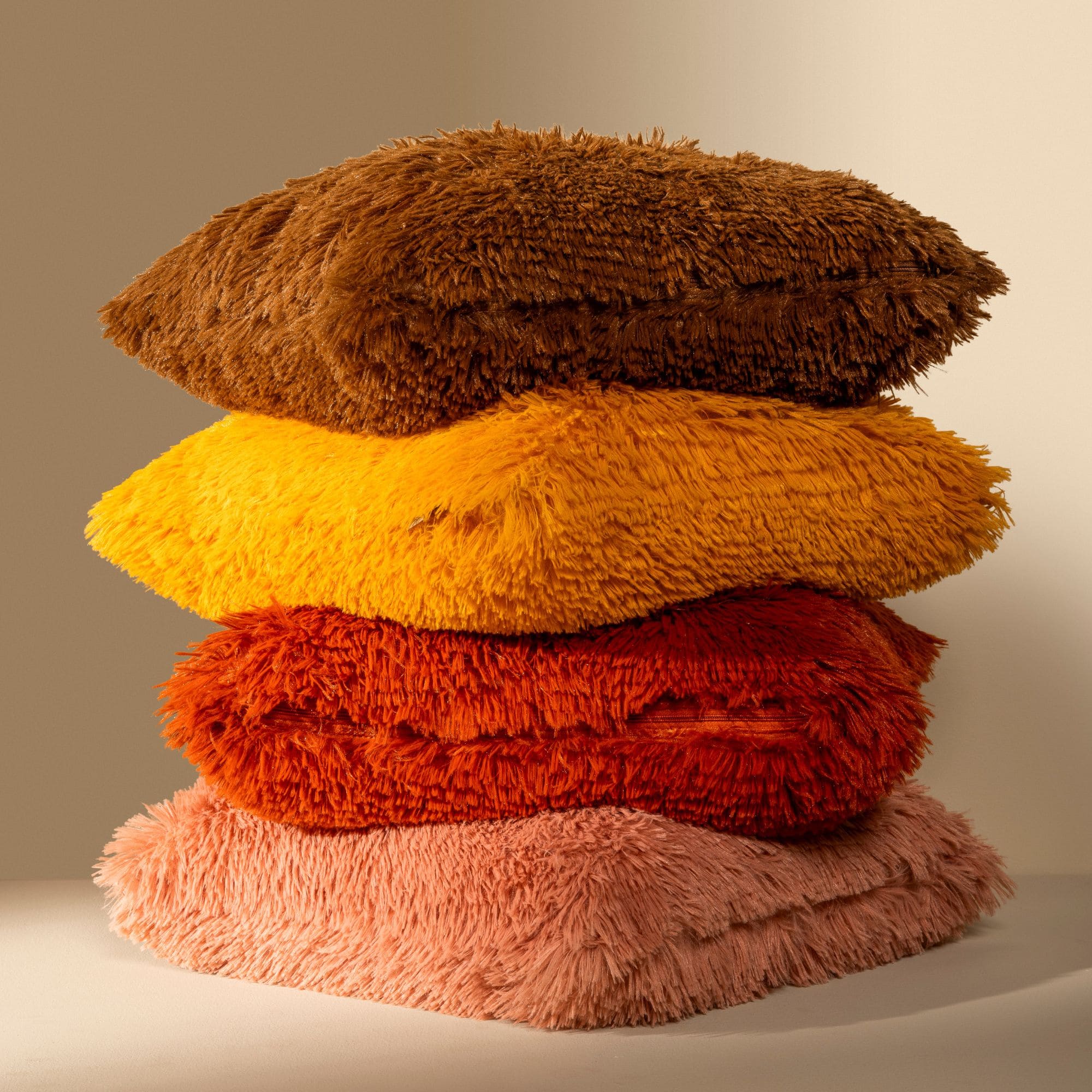 FLUFFY - sierkussen 60x60 cm - superzacht - XL kussen - Potters Clay - oranje