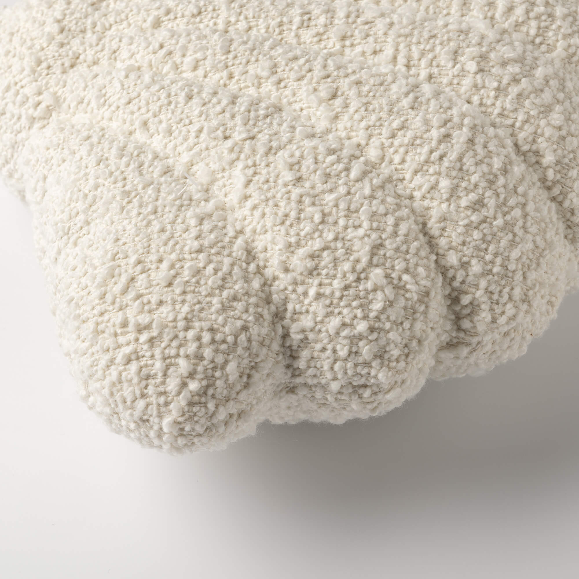 JULIE - Decorative cushion 34x45 cm - Shell - Bouclé - Snow White - White