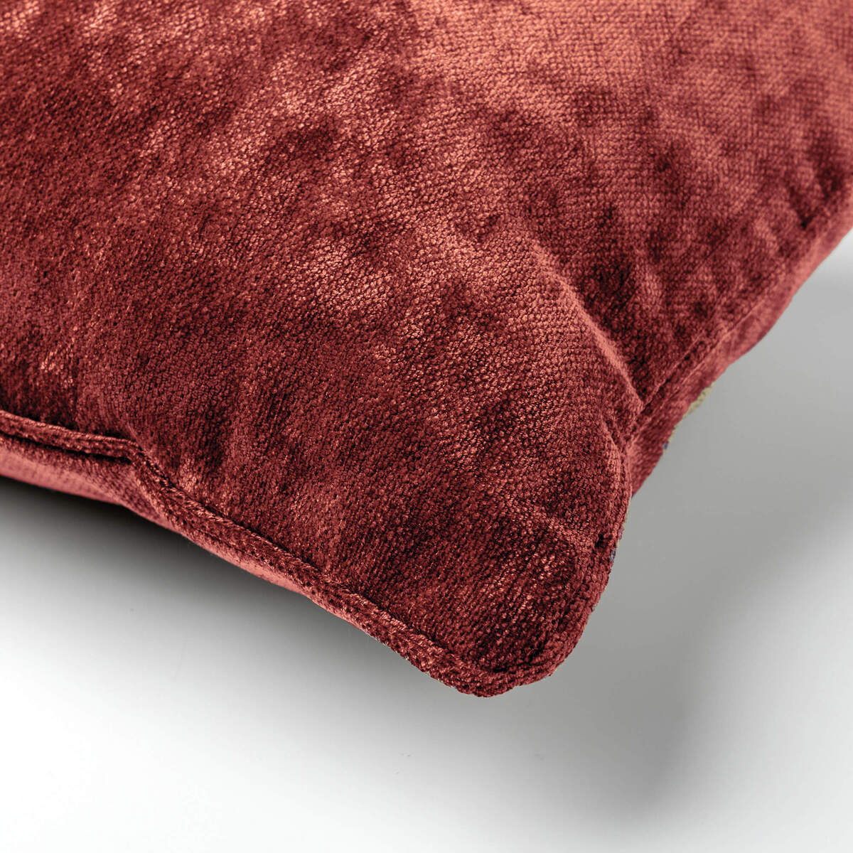 LEWY - Coussin 45x45 cm - Pomegranate - Rouge
