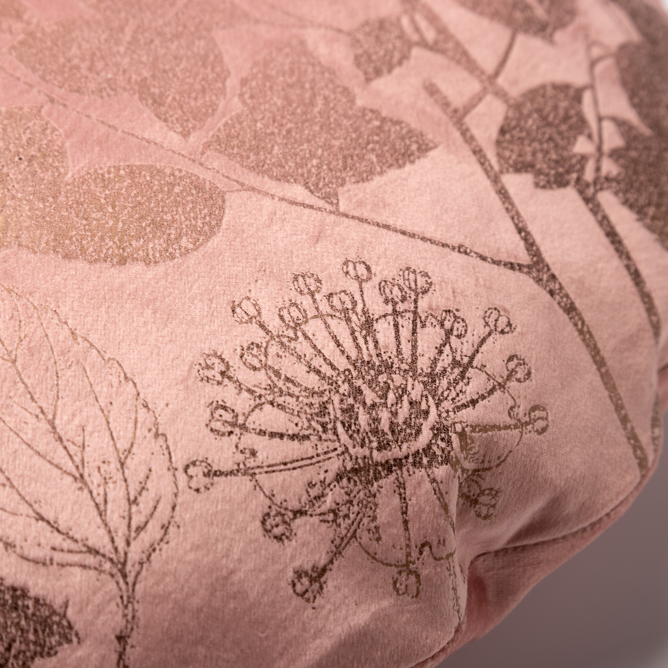 ROSIE - Coussin avec motif de fleurs 45 cm Muted Clay - rose