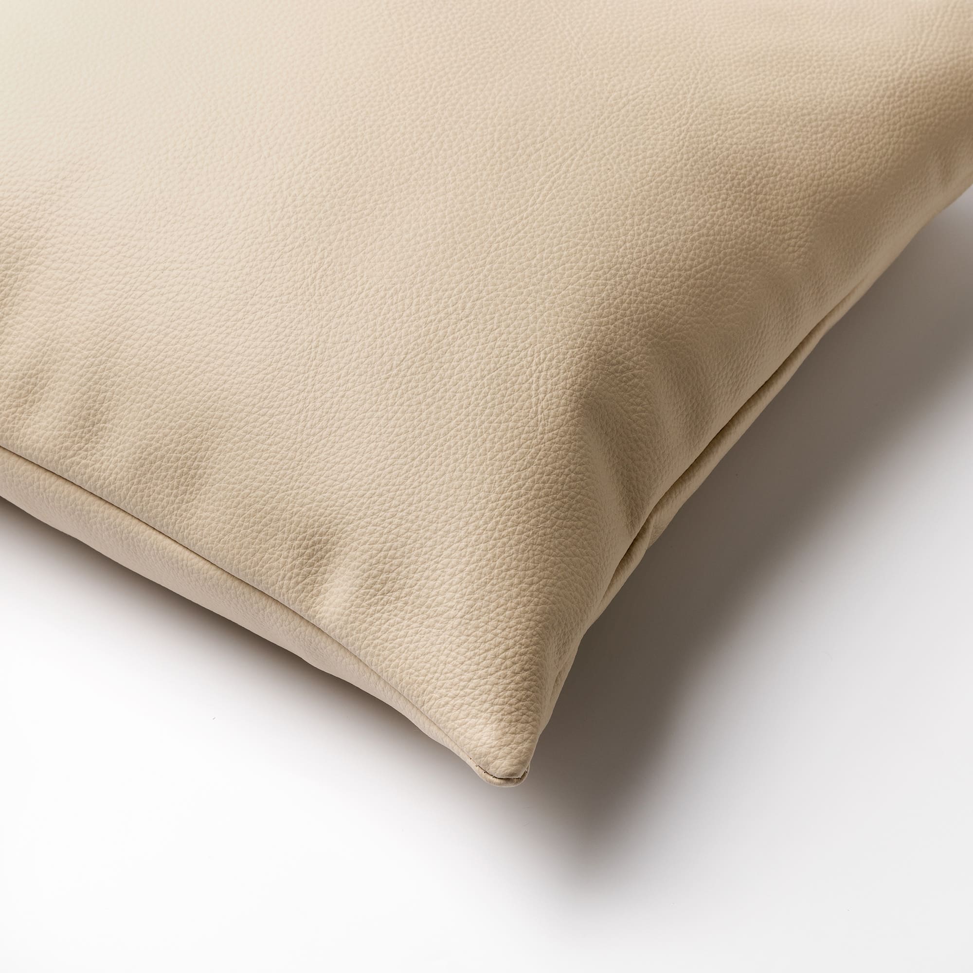 JARED - Dekokissen 45x45 cm - Lederoptik - Uni-Farbe - White Swan - Weiss