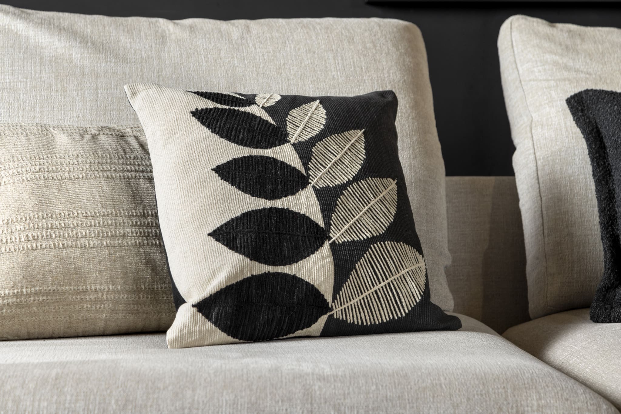 DANEE - Cushion 45x45 cm - Raven - Black 