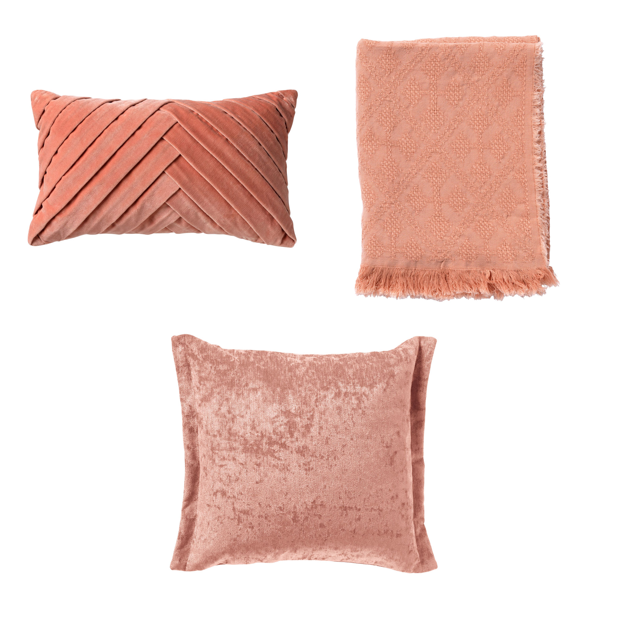 SET OF 3 - Sweet Courtyard - Cushion  Femm 30x50 cm - Cushion Lewis 45x45 cm - Plaid Belle - Muted Clay  - 3 items