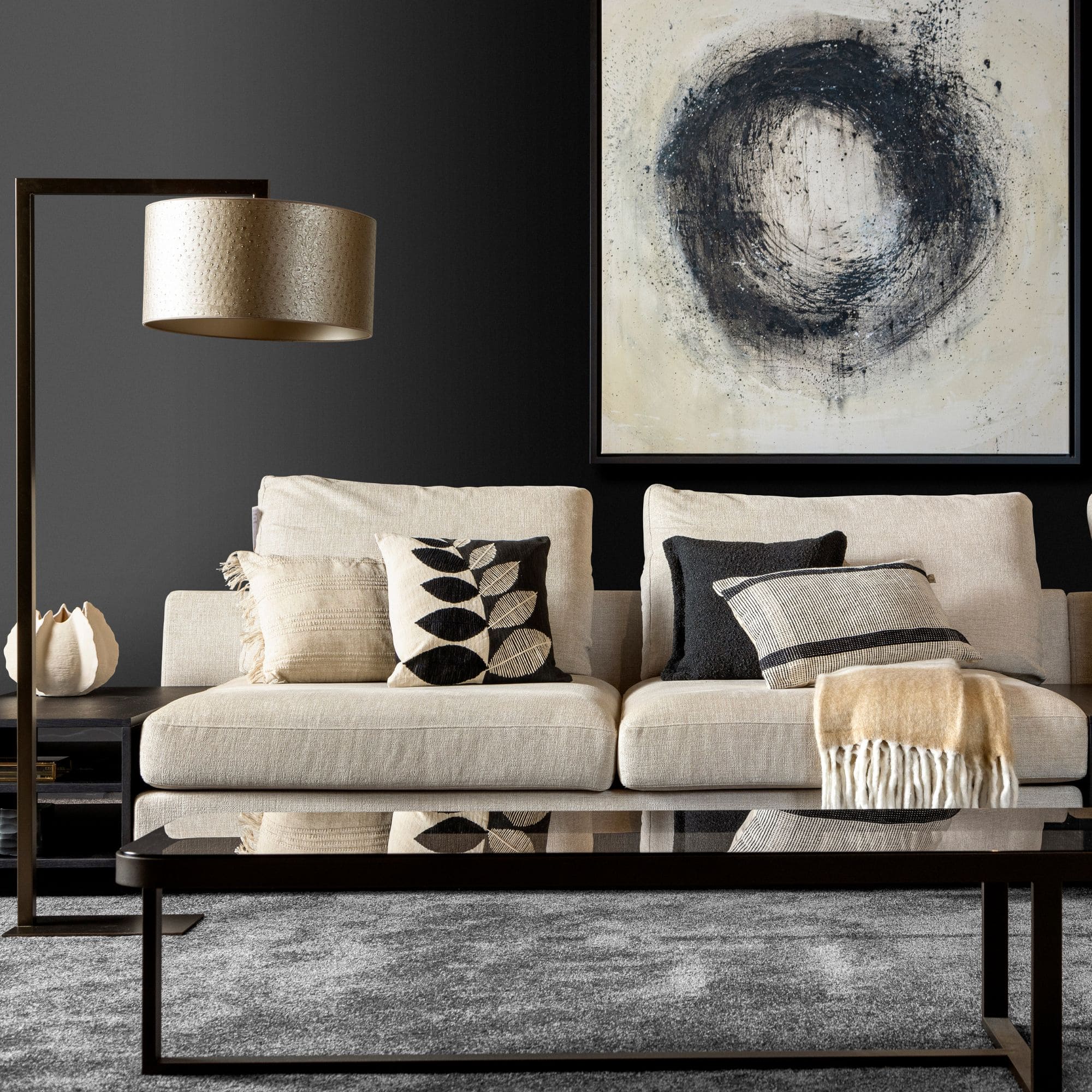 DANEE - sierkussen 45x45 cm - bladmotief - gerecycled - Raven - zwart