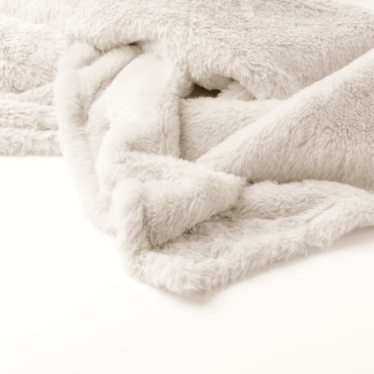 LIZE - plaid 140x180 cm - 100% gerecycled polyester - Snow White - wit