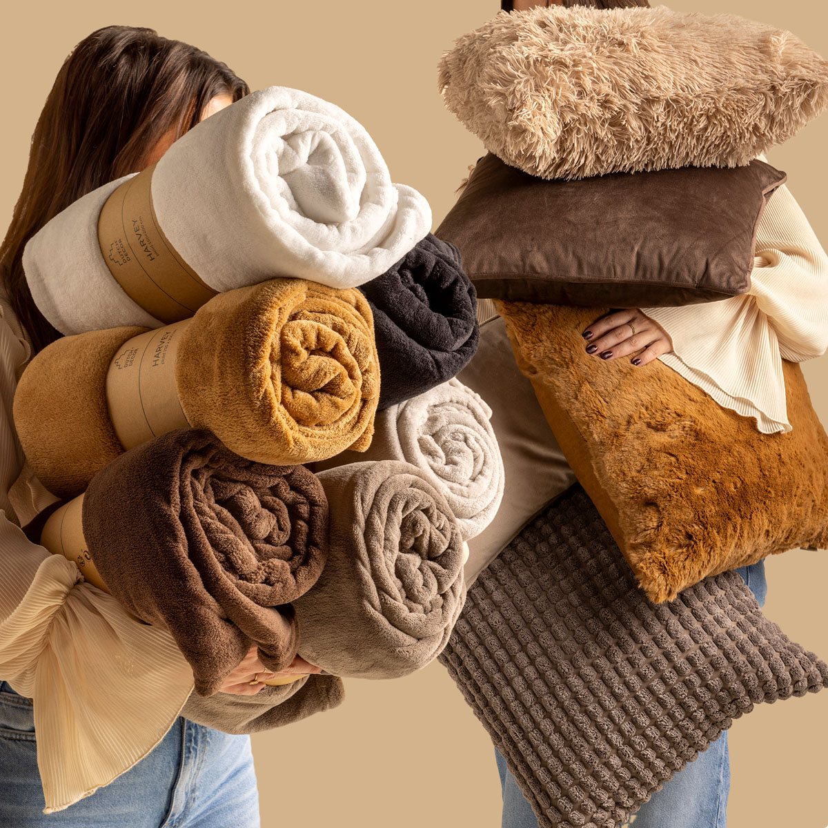 FLUFFY - Decorative cushion 45x45 cm - super soft - solid color - Pumice Stone - beige
