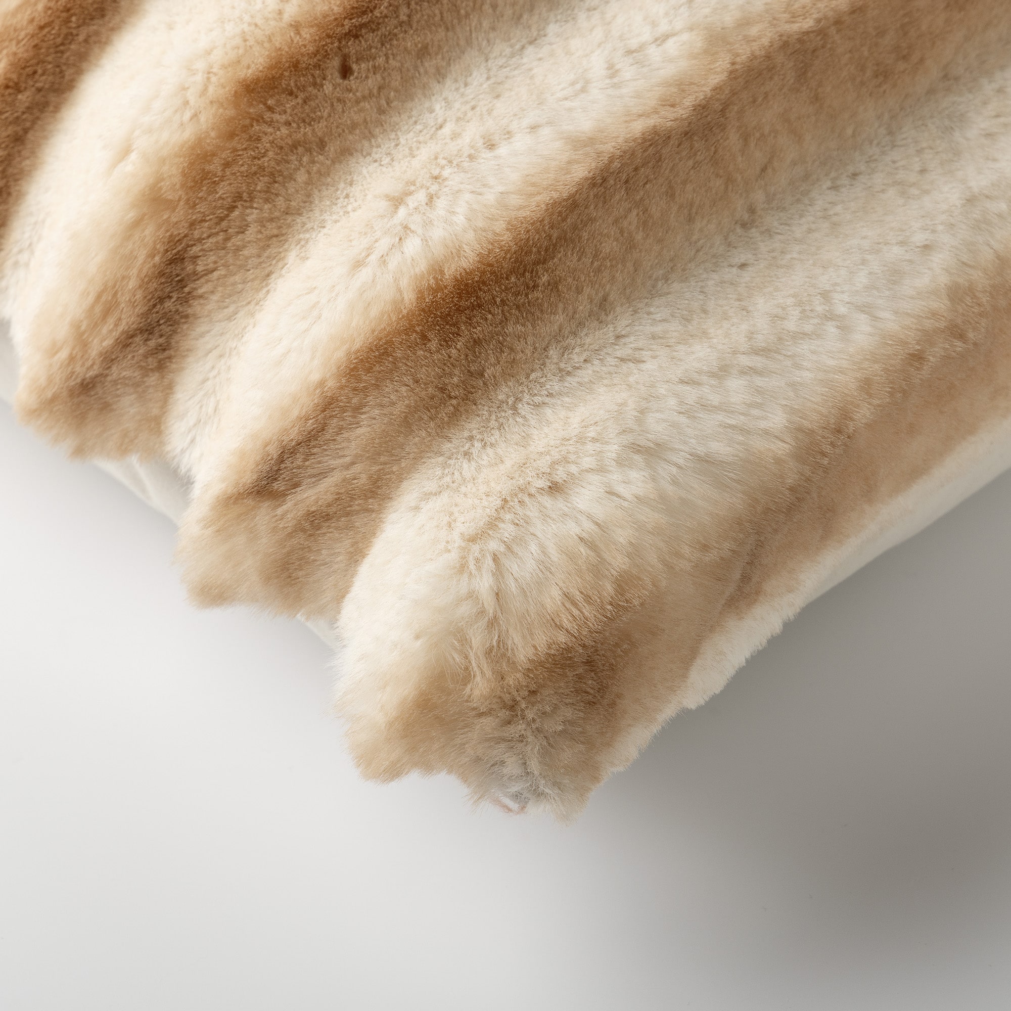 EMMY - Dekokissen 40x60 cm - Irish Cream - beige