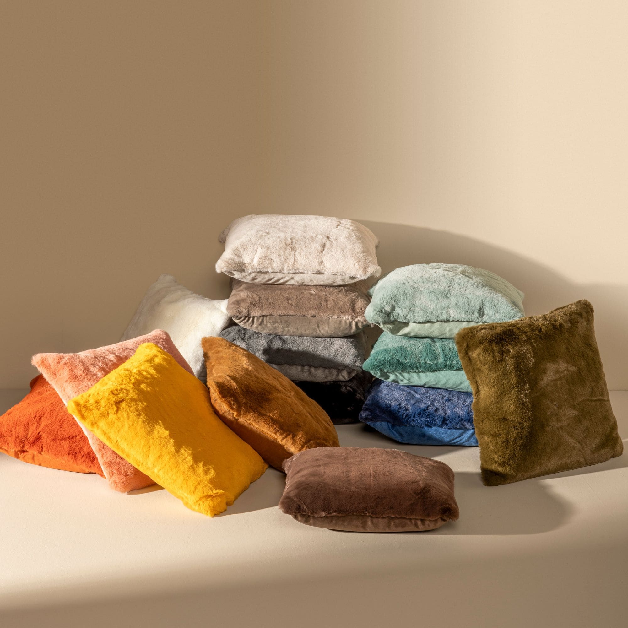 ZAYA - Kussenhoes 45x45 cm - bontlook - effen kleur - Snow White - wit